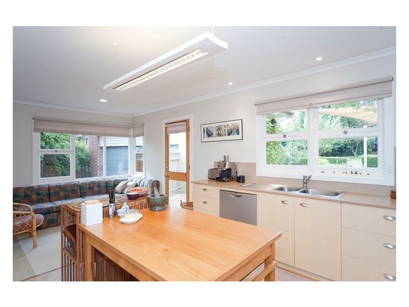 5 Selbourne Place, Lindisfarne TAS 7015