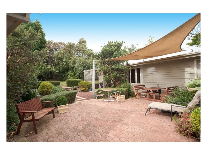 5 Selbourne Place, Lindisfarne TAS 7015