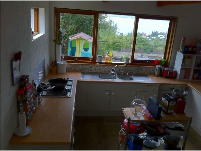 483 Churchill Avenue, Sandy Bay TAS 7005