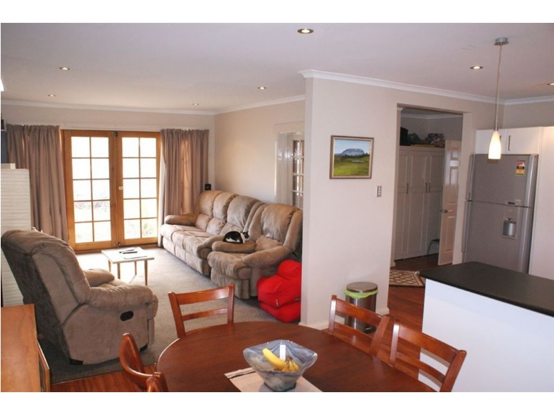 11 Milton Crescent, Moonah TAS 7009