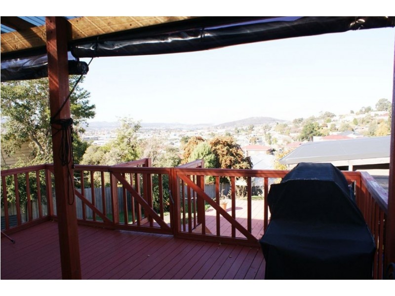 11 Milton Crescent, Moonah TAS 7009