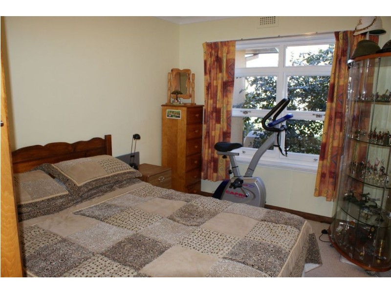 12 Hillside Road, West Hobart TAS 7000