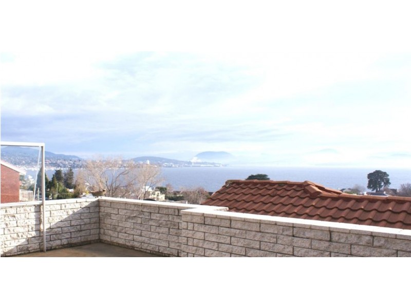 4/7A Chessington Court, Sandy Bay TAS 7005