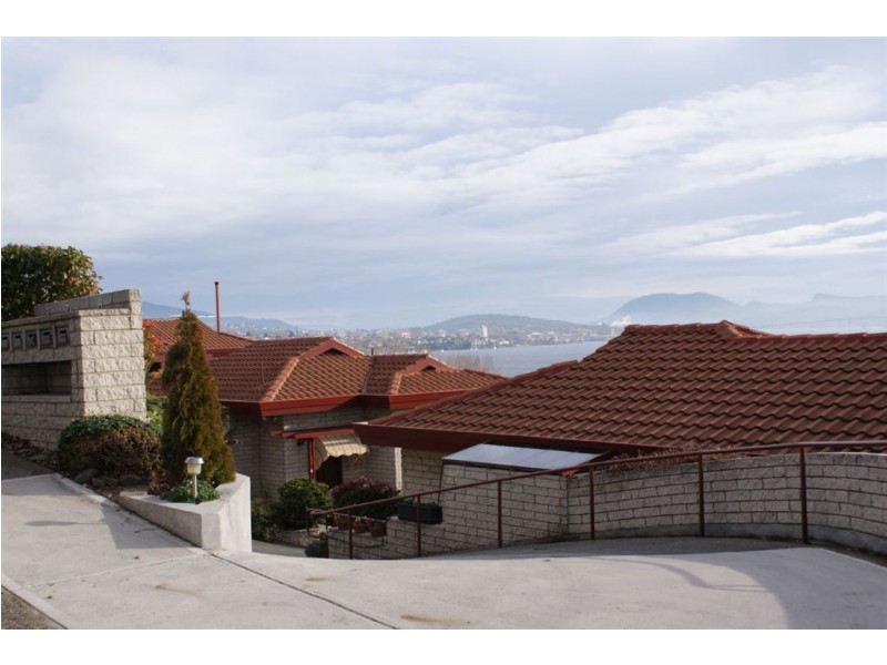 4/7A Chessington Court, Sandy Bay TAS 7005