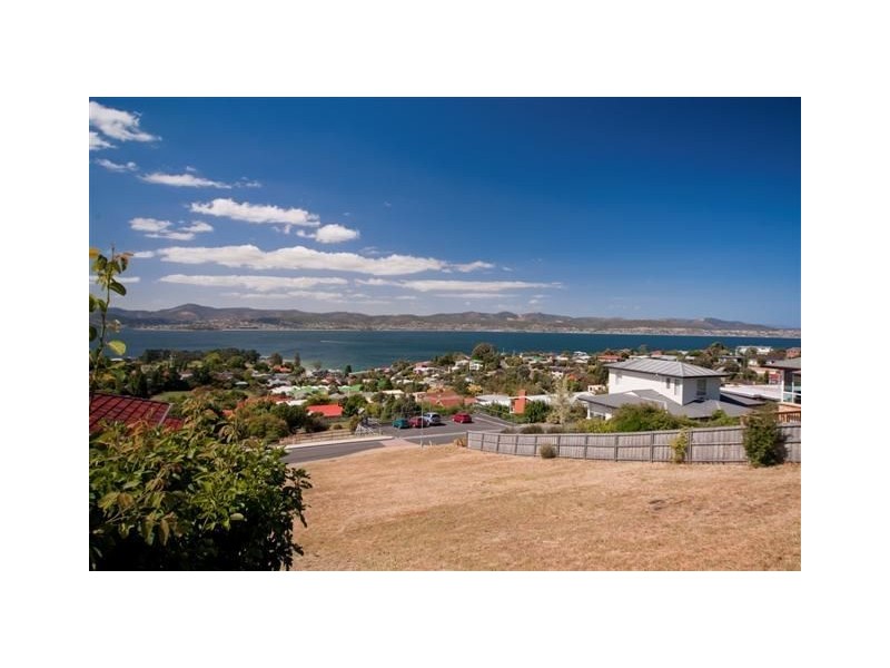 40 Coolabah Road, Sandy Bay TAS 7005