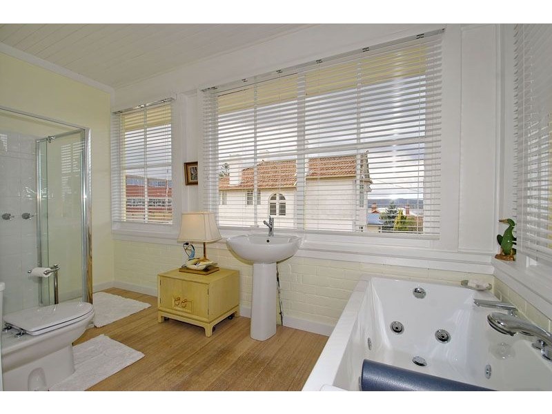 6A Nelson Road, Sandy Bay TAS 7005