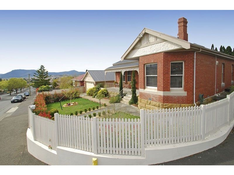 13 Carlton Street, New Town TAS 7008