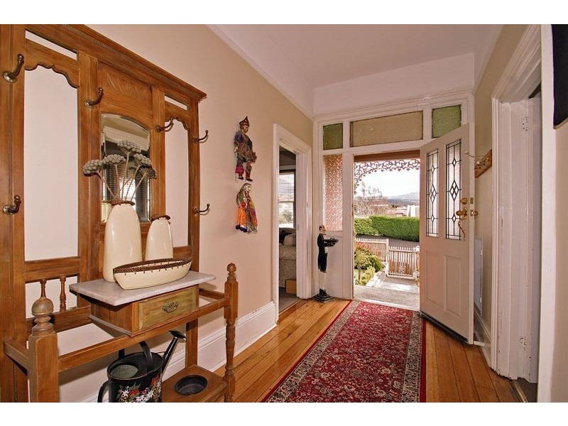 13 Carlton Street, New Town TAS 7008