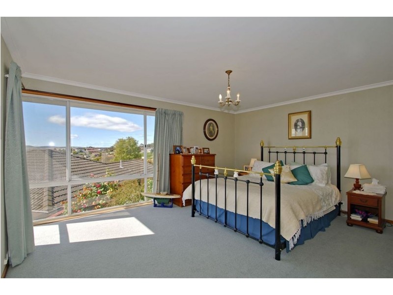 14 Hampshire Road, Sandy Bay TAS 7005
