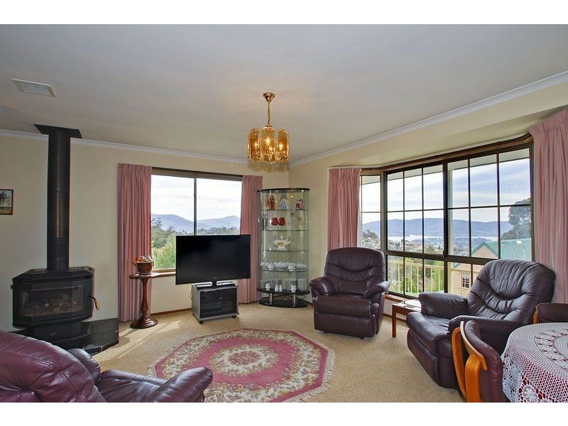 16 Firth Road, Lenah Valley TAS 7008