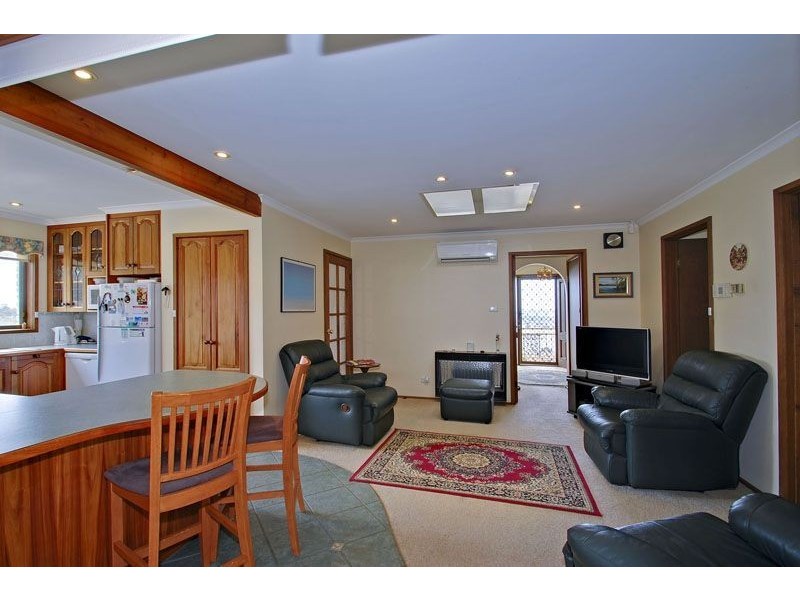 16 Firth Road, Lenah Valley TAS 7008