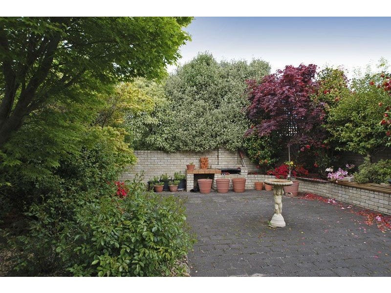16 Firth Road, Lenah Valley TAS 7008