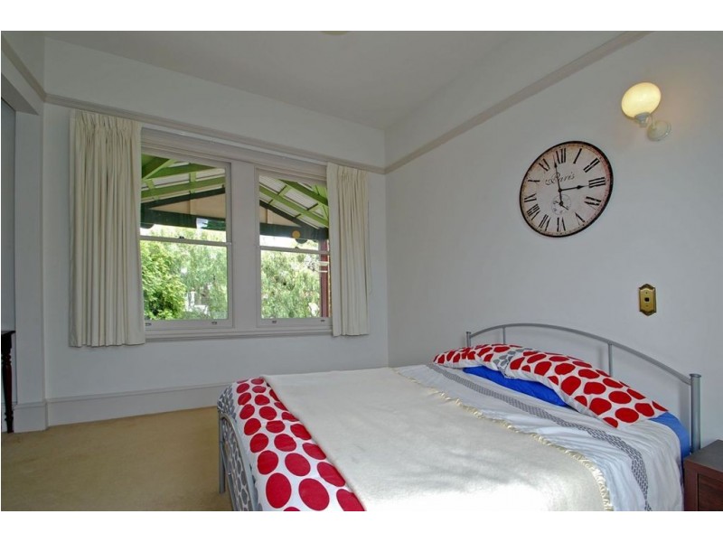 16 Augusta Road, New Town TAS 7008