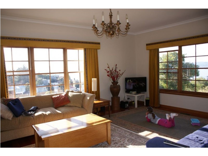 13 Wandeet Place, Sandy Bay TAS 7005