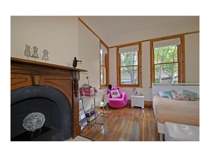 8 Ford Parade, Lindisfarne TAS 7015