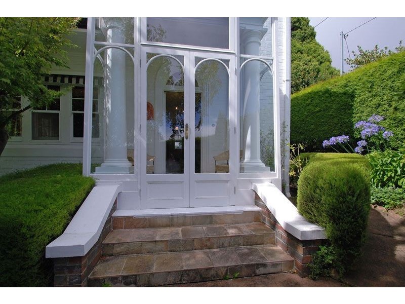 2/10 Mawhera Avenue, Sandy Bay TAS 7005