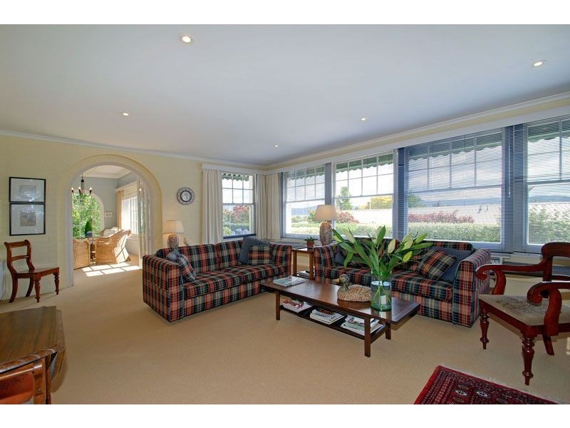 2/10 Mawhera Avenue, Sandy Bay TAS 7005