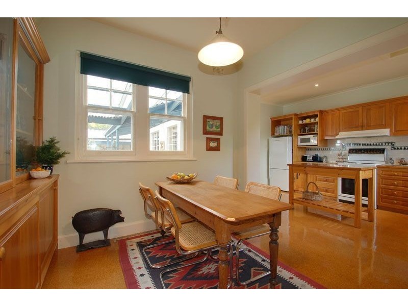 2/10 Mawhera Avenue, Sandy Bay TAS 7005