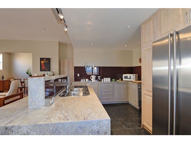 10/82 Hampden Road, Battery Point TAS 7004