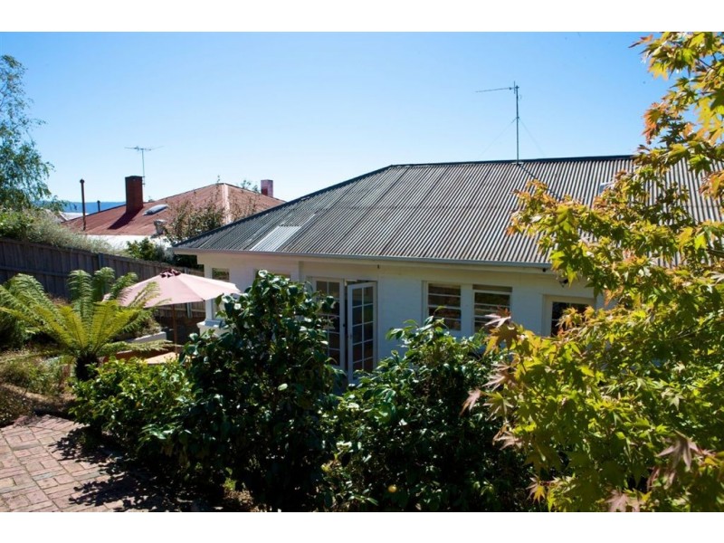 10 Norfolk Crescent, Sandy Bay TAS 7005