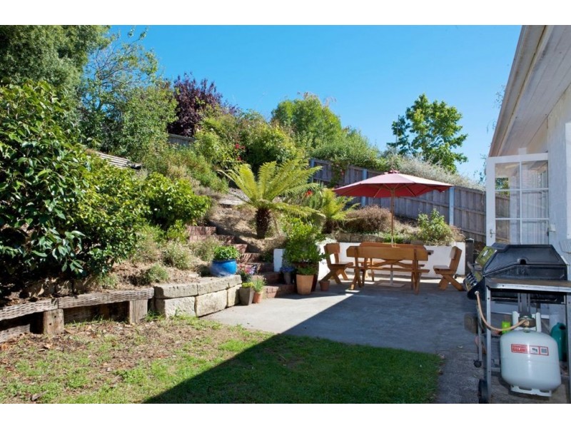 10 Norfolk Crescent, Sandy Bay TAS 7005