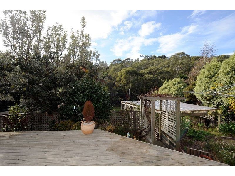 15 Nayuka Street, Geilston Bay TAS 7015