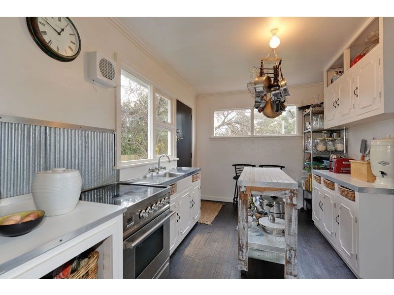 18 Olinda Grove, Mount Nelson TAS 7007