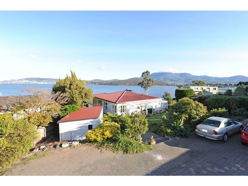 119A Derwent Avenue, Lindisfarne TAS 7015
