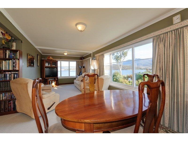 119A Derwent Avenue, Lindisfarne TAS 7015