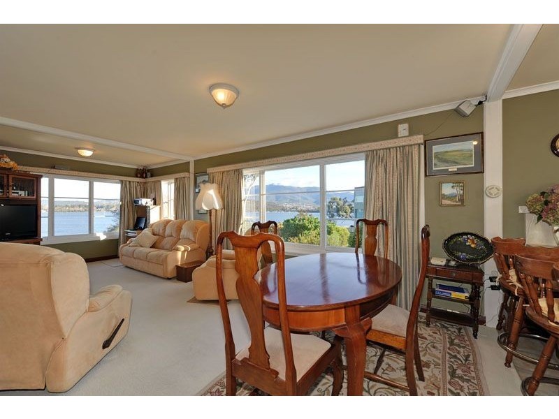 119A Derwent Avenue, Lindisfarne TAS 7015
