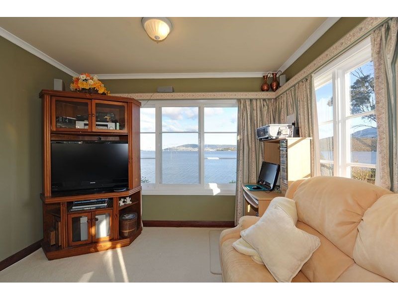 119A Derwent Avenue, Lindisfarne TAS 7015