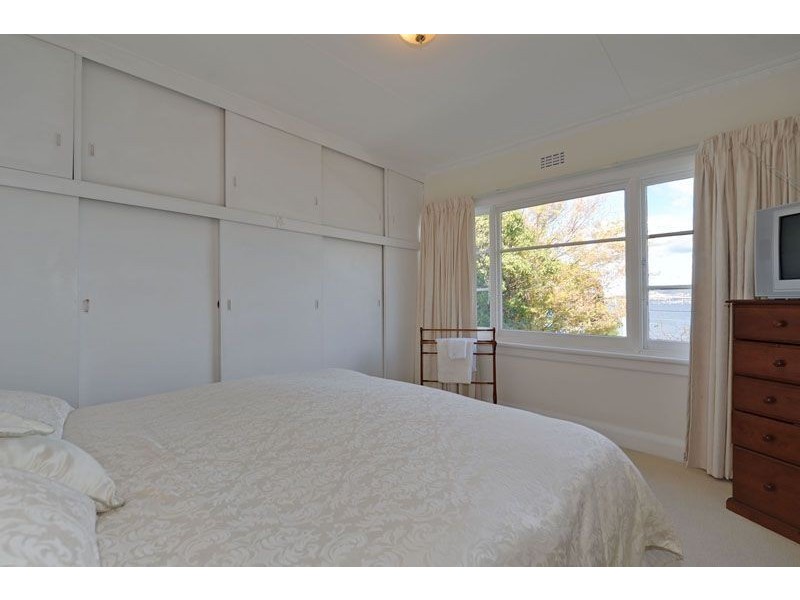 119A Derwent Avenue, Lindisfarne TAS 7015