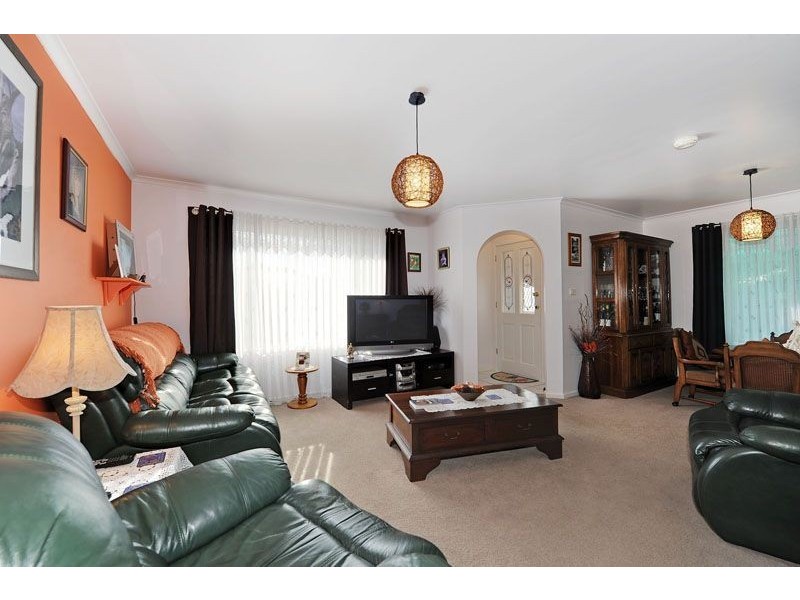 2/148 Abbotsfield Road, Claremont TAS 7011