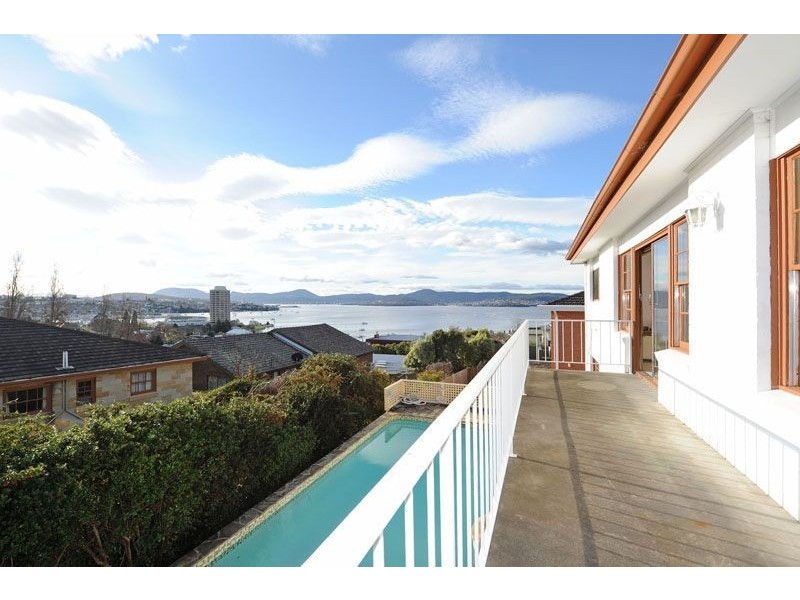 11 Manresa Court, Sandy Bay TAS 7005