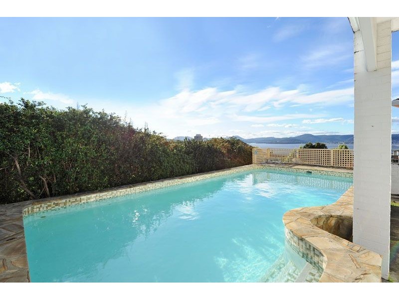 11 Manresa Court, Sandy Bay TAS 7005