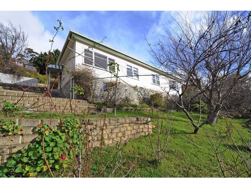 27 Benjafield Terrace, Mount Stuart TAS 7000