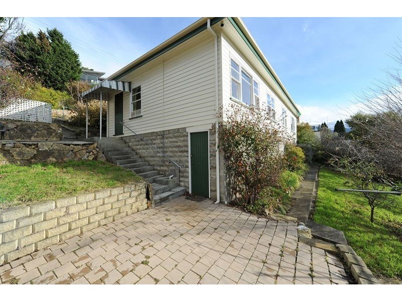 27 Benjafield Terrace, Mount Stuart TAS 7000