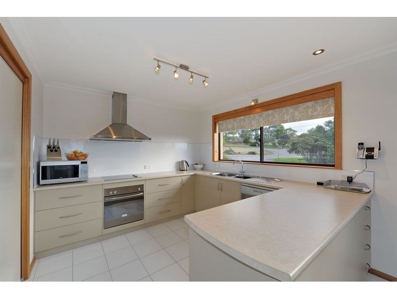 73 Illawarra Road, Blackmans Bay TAS 7052