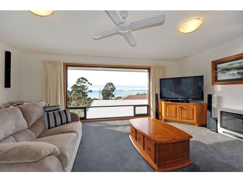 73 Illawarra Road, Blackmans Bay TAS 7052