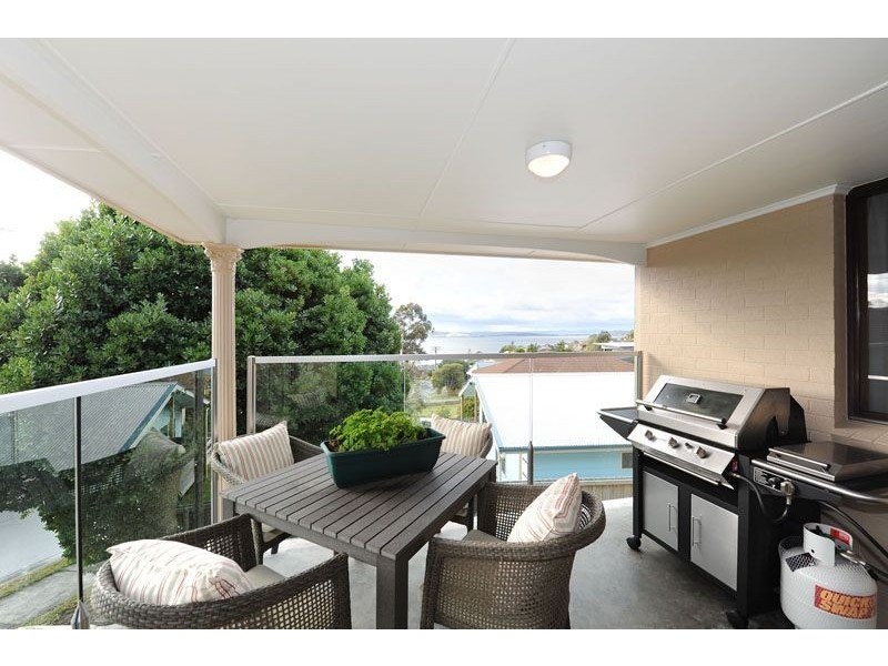 73 Illawarra Road, Blackmans Bay TAS 7052