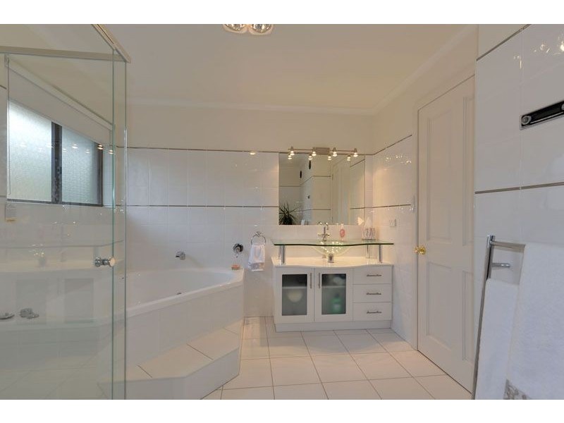 73 Illawarra Road, Blackmans Bay TAS 7052