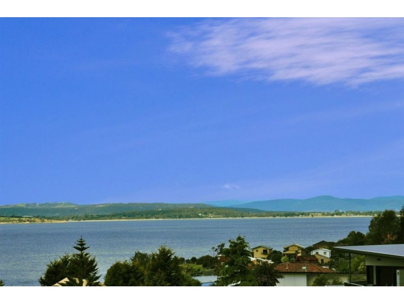 73 Illawarra Road, Blackmans Bay TAS 7052