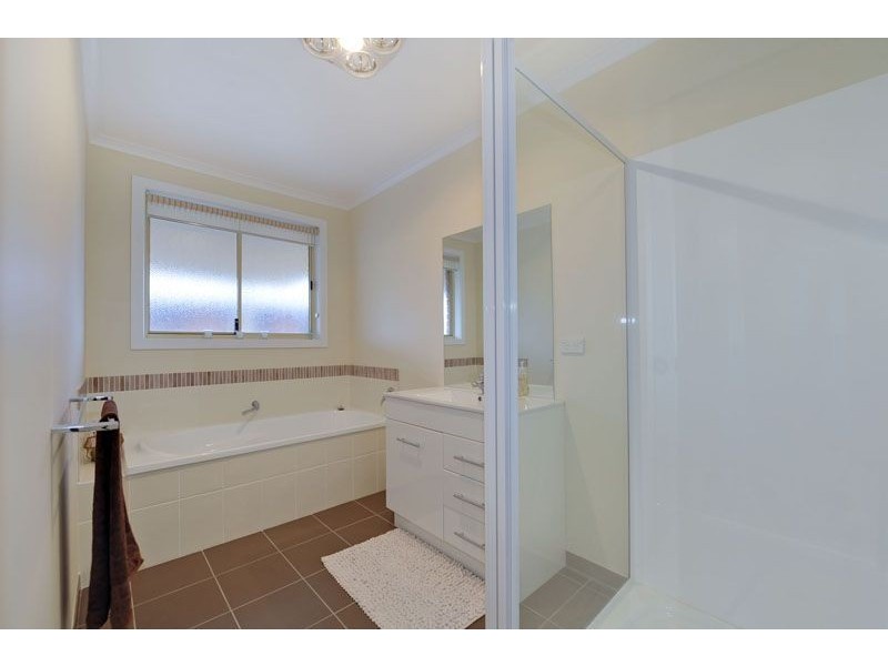 5 Fenton Court, Howden TAS 7054
