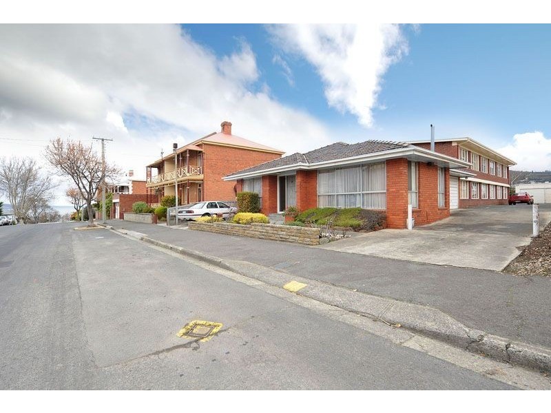 Unit 2/22 – 24 Cromwell Street, Battery Point TAS 7004
