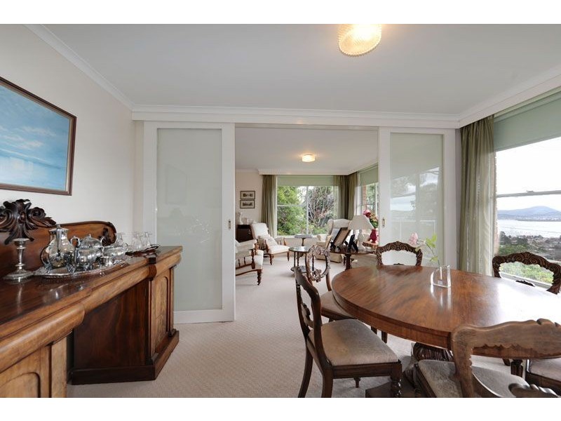 1/1 Hatton Gardens, Sandy Bay TAS 7005