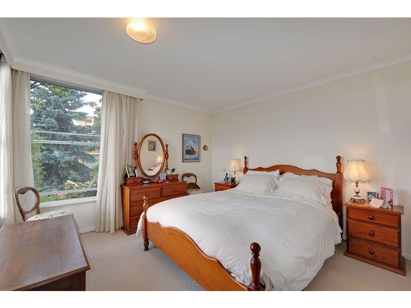1/1 Hatton Gardens, Sandy Bay TAS 7005