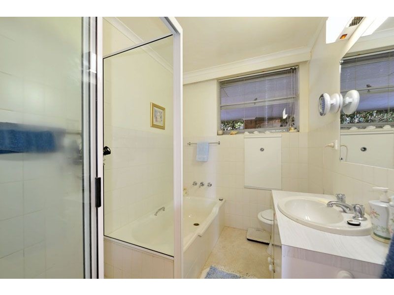 1/1 Hatton Gardens, Sandy Bay TAS 7005