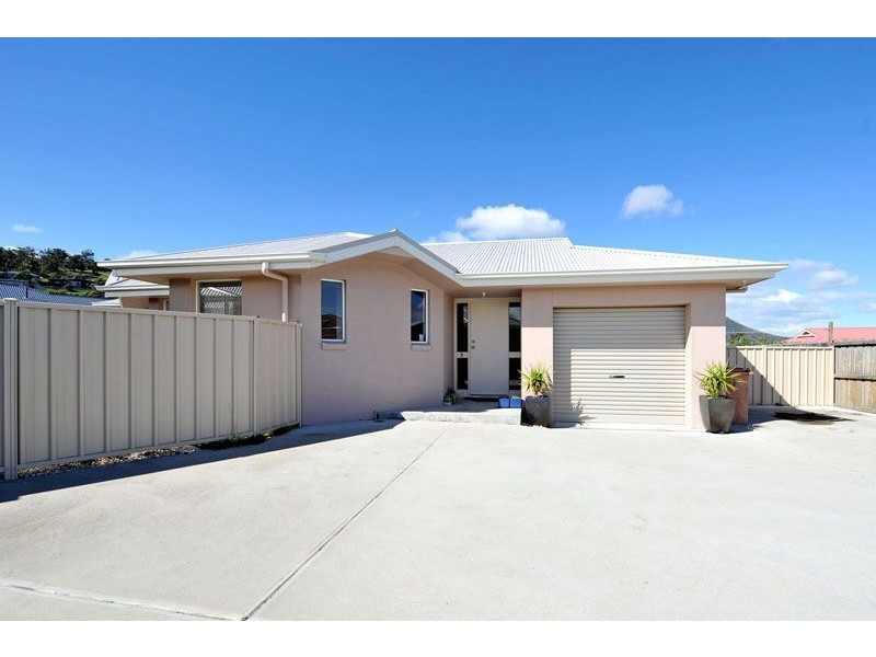 2/14 Henty Close, Old Beach TAS 7017