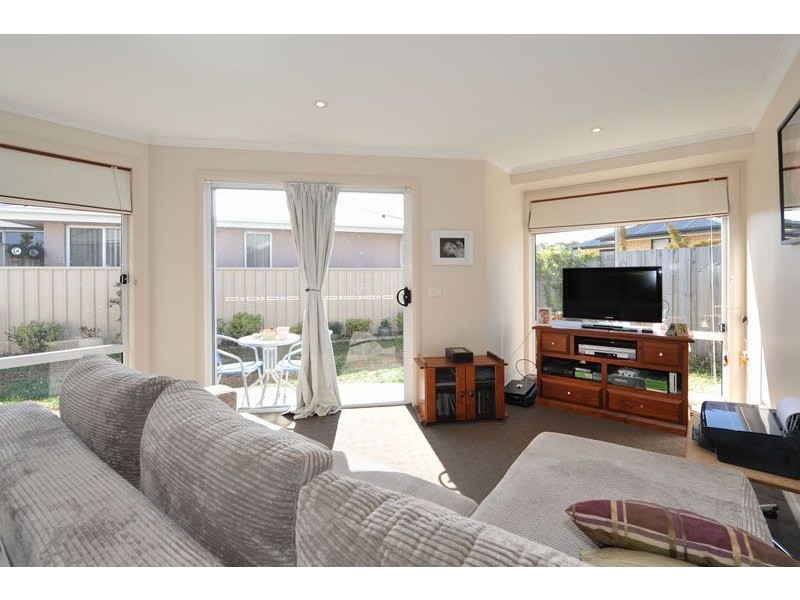 2/14 Henty Close, Old Beach TAS 7017