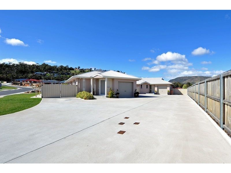 2/14 Henty Close, Old Beach TAS 7017